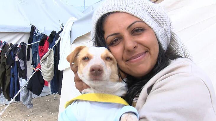 Deprem sırasında köpeğin havlamalarıyla uyanan aile kurtuldu