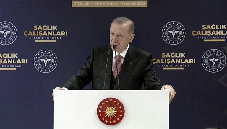 SON DAKİKA HABERİ: Cumhurbaşkanı Erdoğan: 42 bin 500 sağlık personeli alıyoruz
