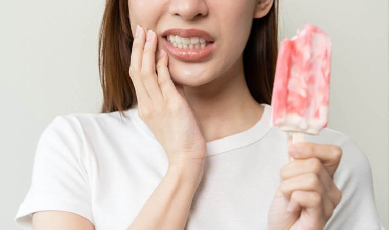 Dişlerinizin ağrımasına neden olan 5 sebep ve çözümleri