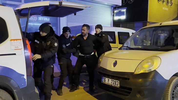 Bursa’da alkollü sürücü polise saldırdı